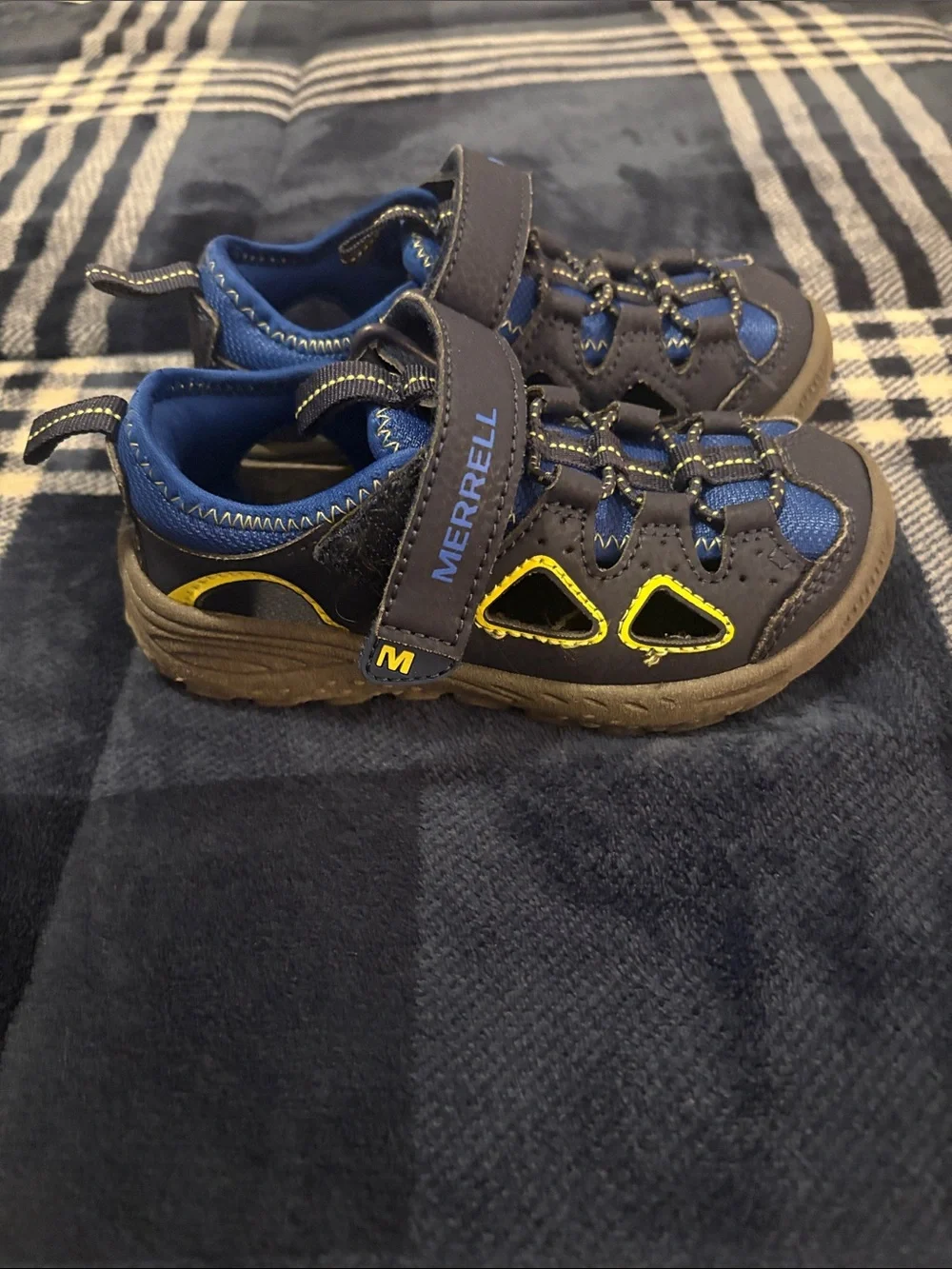 Merrell Boys Navy Blue and Yellow Closed-Toe Sandals